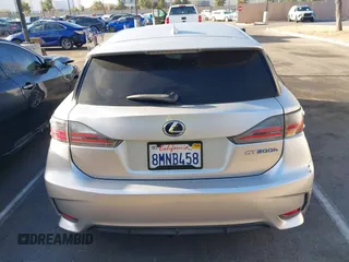 2015 Lexus CT 200h z VIN JTHKD5BH0F2219582, wystawiony jako IAAI lot #41762067 z przebiegiem Nie podano mil oraz . Historia ofert i sprzedaży dostępna na DreamBid. Obrazek 16.