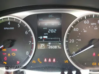 2022 Nissan Kicks S z VIN 3N1CP5BV3NL517739, wystawiony jako IAAI lot #42181025 z przebiegiem 26 087 mil mil oraz . Historia ofert i sprzedaży dostępna na DreamBid. Obrazek 15.