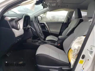 2018 Toyota RAV4 XLE z VIN JTMRFREVXJJ722554, wystawiony jako Copart lot #55285574 z przebiegiem 148 794 mil mil oraz Szkoda całkowita • Salvage title. Historia ofert i sprzedaży dostępna na DreamBid. Obrazek 7.