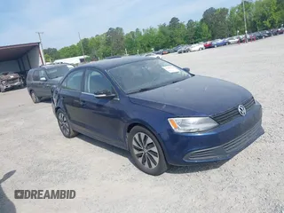 2012 Volkswagen Jetta SE с VIN 3VWDP7AJ0CM473070, выставлен на аукционе IAAI как лот 42084526 с пробегом 127 243 миль миль и . История ставок и продаж доступна на DreamBid. Изображение 1.