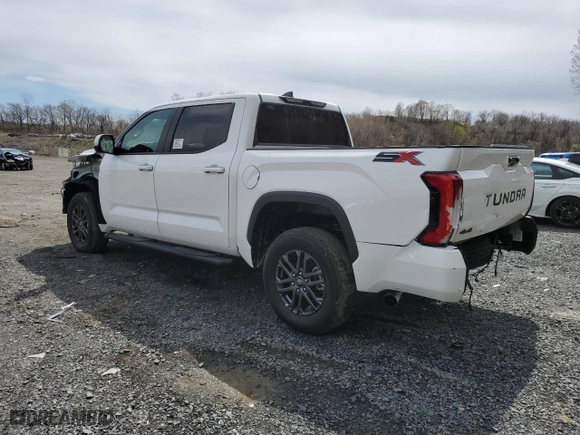 2025 Toyota Tundra 4WD SR with VIN 5TFLA5DB0SX246981, listed as a Copart auction lot 52457275 with 8 mi miles and Salvage Title. Bid and sale history available at carsss.com. Image 2.