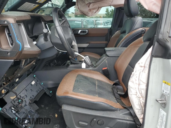 2023 Ford Bronco z VIN 1FMEE5DP1PLB38727, wystawiony jako Copart lot #62945695 z przebiegiem 25 342 mil mil oraz Szkoda całkowita • Salvage title. Historia ofert i sprzedaży dostępna na DreamBid. Obrazek 7.