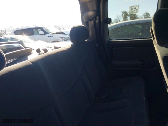 2001 Chevrolet Silverado 1500 LS with VIN 2GCEC19V711258782, listed as a IAAI auction lot 41352234 with 184,348 mi miles. Bid and sale history available at carsss.com. Image 8.