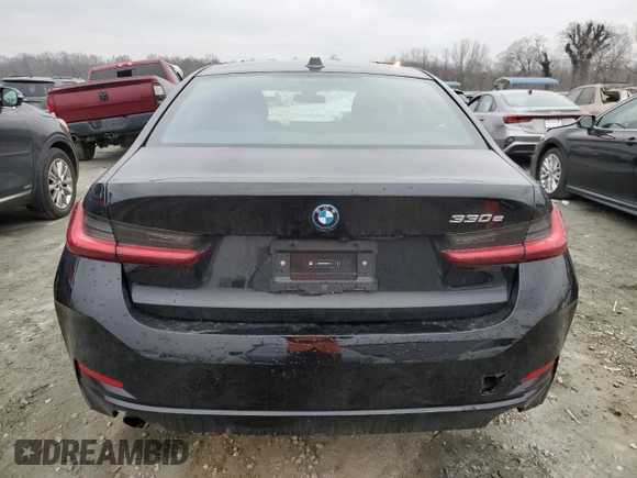 2024 BMW 3 Series 330e with VIN 3MW39FF08R8E11417, listed as a Copart auction lot 46276195 with 32,032 mi miles and Non Repairable. Bid and sale history available at carsss.com. Image 6.