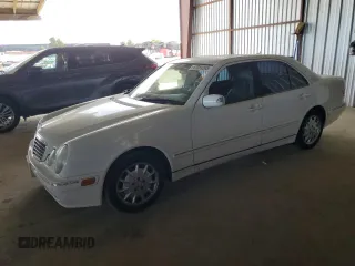 2001 Mercedes-Benz E-Class with VIN WDBJF65J11B366531, listed as a Copart auction lot 47059205 with 118,251 mi miles and Clean Title. Bid and sale history available at carsss.com. Image 1.