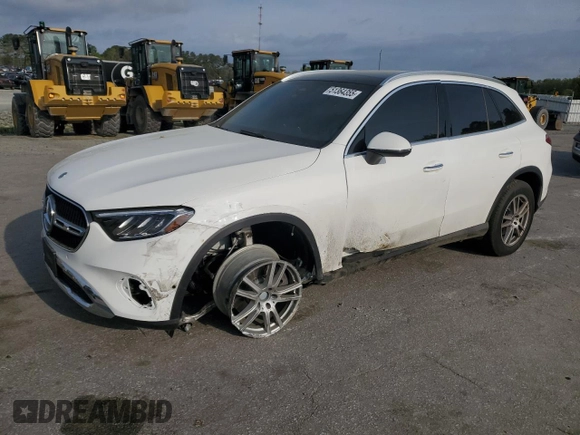 2025 Mercedes-Benz GLC 300 z VIN W1NKM4HBXSF265012, wystawiony jako Copart lot #51364355 z przebiegiem 4 756 mil mil oraz Szkoda całkowita • Salvage title. Historia ofert i sprzedaży dostępna na DreamBid. Obrazek 1.