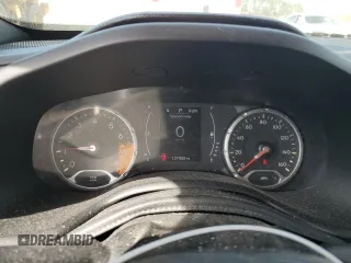 2018 Jeep Renegade Sport with VIN ZACCJAAB4JPG69884, listed as a Copart auction lot 47015425 with 127,862 mi miles and Salvage Title. Bid and sale history available at DreamBid. Image 9.