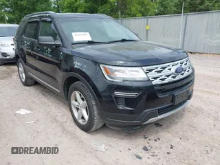 2019 Ford Explorer XLT z VIN 1FM5K7DH8KGB37220, wystawiony jako IAAI lot #42481405 z przebiegiem 117 130 mil mil oraz . Historia ofert i sprzedaży dostępna na DreamBid. Obrazek 1.