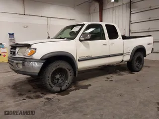 2002 Toyota Tundra SR5 with VIN 5TBBT44162S327523, listed as a IAAI auction lot 41635111 with 200,733 mi miles. Bid and sale history available at carsss.com. Image 2.