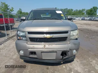 2007 Chevrolet Tahoe LTZ with VIN 1GNFK13077J130469, listed as a IAAI auction lot 42463054 with 126,266 mi miles and . Bid and sale history available at DreamBid. Image 12.