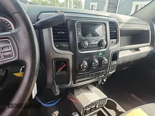 2014 Ram 2500 Tradesman with VIN 3C6UR5HJXEG261020, listed as a IAAI auction lot 42679277 with 262,586 mi miles and . Bid and sale history available at DreamBid. Image 1.