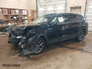 2022 Volkswagen Tiguan SE with VIN 3VV2B7AX0NM111869, listed as a IAAI auction lot 41621479 with 24,395 mi miles. Bid and sale history available at carsss.com. Image 18.