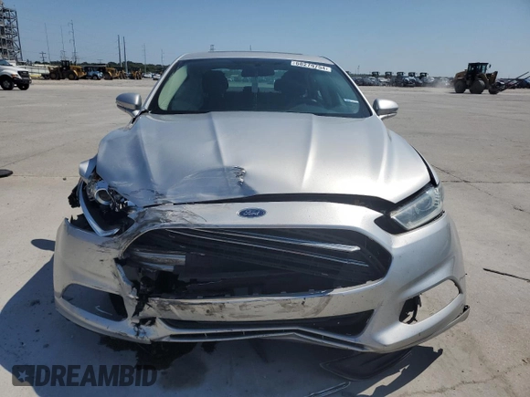 2015 Ford Fusion SE with VIN 1FA6P0H74F5107786, listed as a Copart auction lot 68279754 with 132,970 mi miles and Salvage Title. Bid and sale history available at DreamBid. Image 5.