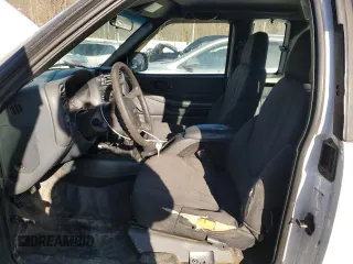 2003 GMC Sonoma SLS with VIN 1GTDT19X638262254, listed as a Copart auction lot 84654314 with 99,549 mi miles and Salvage Title. Bid and sale history available at carsss.com. Image 7.