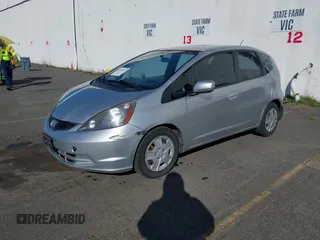 2012 Honda Fit с VIN JHMGE8H32CC030518, выставлен на аукционе IAAI как лот 41740707 с пробегом 132 665 миль миль и . История ставок и продаж доступна на DreamBid. Изображение 2.