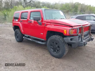 2007 Hummer H3 SUV with VIN 5GTDN13E978240989, listed as a IAAI auction lot 42169980 with 136,129 mi miles. Bid and sale history available at carsss.com. Image 1.
