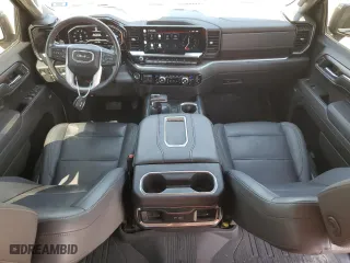 2022 GMC Sierra 1500 SLT with VIN 3GTUUDET4NG523847, listed as a Copart auction lot 68015664 with 62,622 mi miles and Salvage Title. Bid and sale history available at carsss.com. Image 8.
