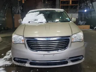 2013 Chrysler Town & Country Touring with VIN 2C4RC1BG9DR559993, listed as a Copart auction lot 46844985 with 112,137 mi miles and Salvage Title. Bid and sale history available at carsss.com. Image 5.