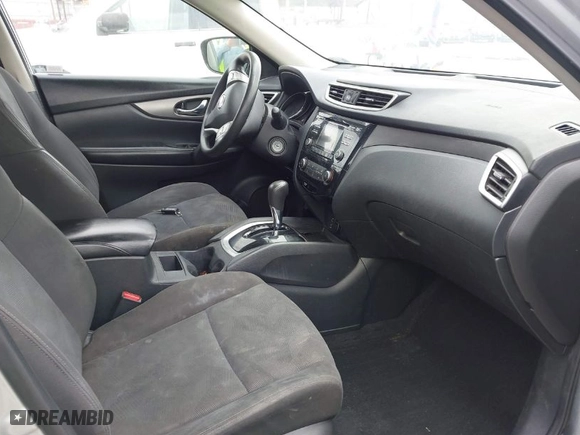 2016 Nissan Rogue SV with VIN KNMAT2MT9GP734357, listed as a IAAI auction lot 41904760 with 164,809 mi miles. Bid and sale history available at carsss.com. Image 5.