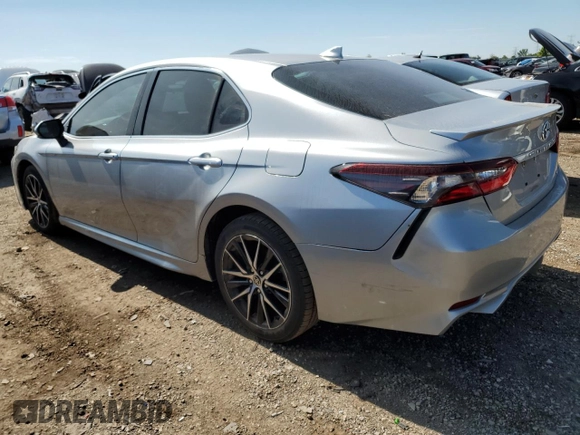2022 Toyota Camry SE z VIN 4T1G11AK7NU633060, wystawiony jako Copart lot #58509575 z przebiegiem 208 372 mil mil oraz Czysty tytuł • Clean title. Historia ofert i sprzedaży dostępna na DreamBid. Obrazek 2.