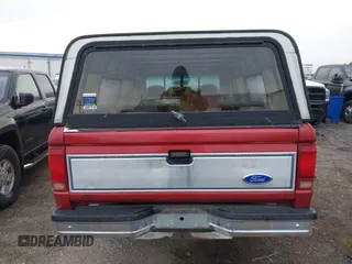 1992 Ford Ranger XLT z VIN 1FTCR10X8NUC56232, wystawiony jako IAAI lot #42307915 z przebiegiem 76 475 mil mil oraz . Historia ofert i sprzedaży dostępna na DreamBid. Obrazek 6.