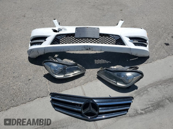 2014 Mercedes-Benz C 250 Sport with VIN WDDGF4HB3EG247401, listed as a Copart auction lot 62551635 with 118,342 mi miles and Salvage title. Bid and sale history available at DreamBid. Image 12.