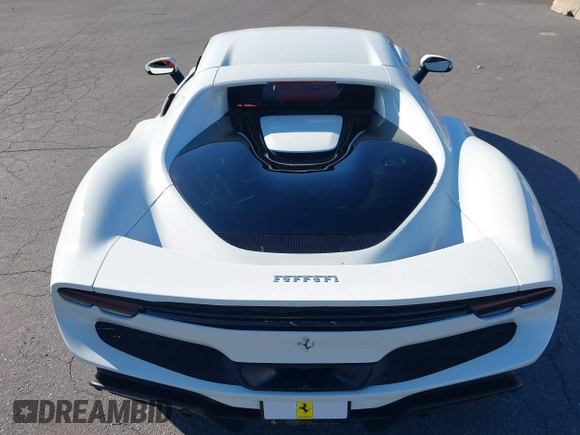 2024 Ferrari 296 GTB z VIN ZFF99SLA6R0303425, wystawiony jako IAAI lot #39193585 z przebiegiem Nie podano mil oraz . Historia ofert i sprzedaży dostępna na DreamBid. Obrazek 17.