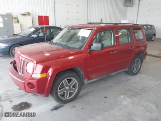 2010 Jeep Patriot Sport with VIN 1J4NF2GB1AD508652, listed as a IAAI auction lot 39951035 with 191,642 mi miles. Bid and sale history available at carsss.com. Image 17.