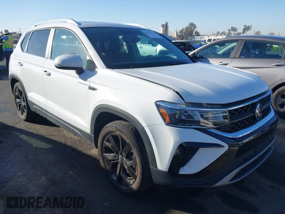 2022 Volkswagen Taos SE z VIN 3VVLX7B20NM097528, wystawiony jako IAAI lot #41152253 z przebiegiem 45 607 mil mil oraz . Historia ofert i sprzedaży dostępna na DreamBid. Obrazek 1.