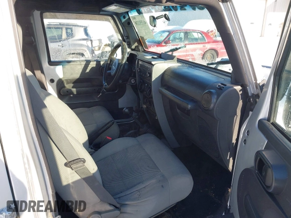 2008 Jeep Wrangler Unlimited Rubicon with VIN 1J4GA69198L615547, listed as a IAAI auction lot 41351138 with 213,487 mi miles and . Bid and sale history available at DreamBid. Image 5.