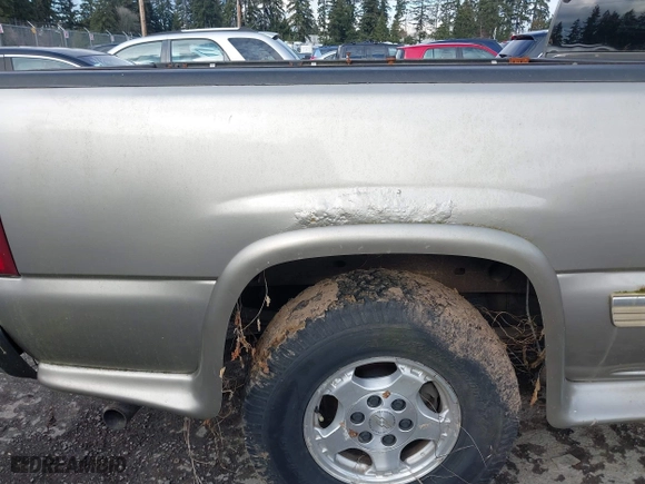 2001 Chevrolet Silverado 1500 LT with VIN 1GCEK19T61Z103505, listed as a IAAI auction lot 41507753 with 161,880 mi miles. Bid and sale history available at carsss.com. Image 6.