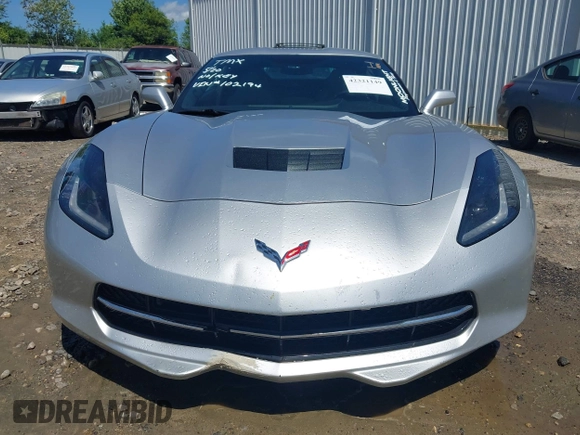 2018 Chevrolet Corvette 1LT z VIN 1G1YB2D73J5102194, wystawiony jako IAAI lot #42321149 z przebiegiem 103 086 mil mil oraz . Historia ofert i sprzedaży dostępna na DreamBid. Obrazek 12.