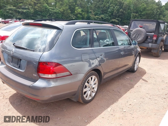 2013 Volkswagen Jetta TDI w/Sunroof & Nav with VIN 3VWPL7AJXDM666918, listed as a IAAI auction lot 42440688 with 149,587 mi miles and . Bid and sale history available at DreamBid. Image 4.