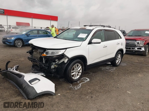 2015 Kia Sorento LX with VIN 5XYKT4A73FG613249, listed as a IAAI auction lot 41830836 with 111,396 mi miles. Bid and sale history available at carsss.com. Image 18.