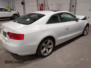 2015 Audi A5 Premium with VIN WAUCFAFR8FA028720, listed as a IAAI auction lot 39410245 with 68,002 mi miles. Bid and sale history available at carsss.com. Image 4.
