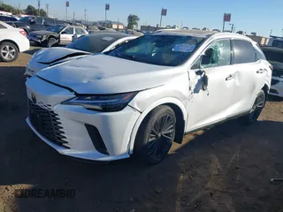 2024 Lexus RX 350h z VIN 2T2BBMCA3RC060822, wystawiony jako IAAI lot #40922424 z przebiegiem 838 mil mil oraz . Historia ofert i sprzedaży dostępna na DreamBid. Obrazek 19.