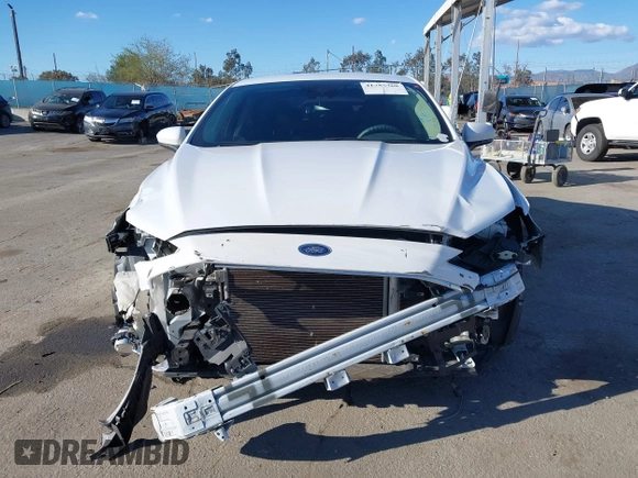 2020 Ford Fusion SE with VIN 3FA6P0H70LR155746, listed as a IAAI auction lot 41755768 with 74,220 mi miles. Bid and sale history available at carsss.com. Image 6.