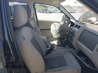 2008 Ford Escape Hybrid with VIN 1FMCU49H58KE79125, listed as a IAAI auction lot 42157559 with 197,964 mi miles and . Bid and sale history available at DreamBid. Image 5.