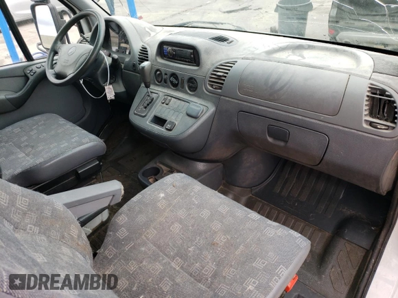 2006 Dodge Sprinter with VIN WD0PD644865963590, listed as a Copart auction lot 48614595 with 141,842 mi miles and Clean Title. Bid and sale history available at DreamBid. Image 8.