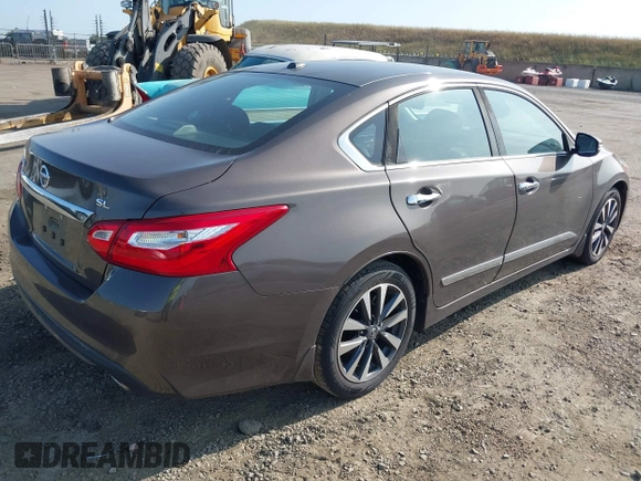 2016 Nissan Altima SR with VIN 1N4AL3AP8GC210448, listed as a IAAI auction lot 42152335 with 158,351 mi miles and . Bid and sale history available at carsss.com. Image 4.