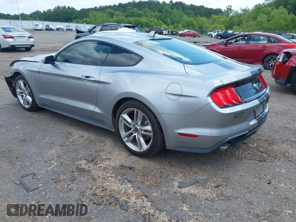 2021 Ford Mustang EcoBoost z VIN 1FA6P8TH1M5121107, wystawiony jako IAAI lot #42204097 z przebiegiem 51 542 mil mil oraz . Historia ofert i sprzedaży dostępna na DreamBid. Obrazek 3.