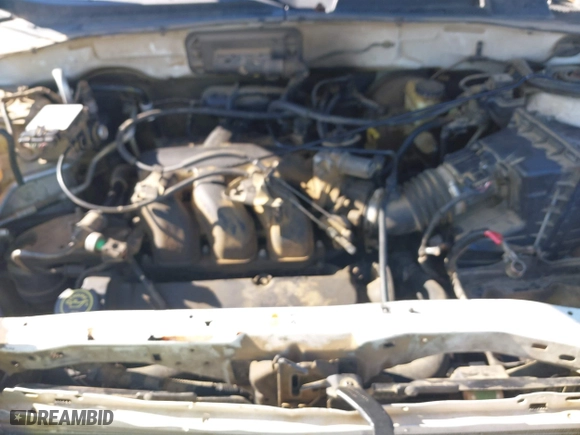 2004 Ford Escape XLT with VIN 1FMYU93174KA45992, listed as a IAAI auction lot 41169340 with 308,987 mi miles. Bid and sale history available at carsss.com. Image 10.