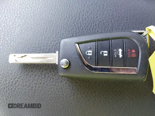 2023 Toyota Camry SE z VIN 4T1G11AK2PU128367, wystawiony jako IAAI lot #41699516 z przebiegiem 27 270 mil mil oraz . Historia ofert i sprzedaży dostępna na DreamBid. Obrazek 11.