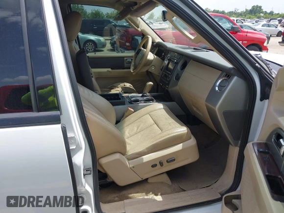 2014 Ford Expedition XLT with VIN 1FMJU1H51EEF11950, listed as a IAAI auction lot 42631473 with 215,572 mi miles and . Bid and sale history available at DreamBid. Image 5.