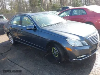 2013 Mercedes-Benz E-Class E 350 Luxury with VIN WDDHF8JB0DA707640, listed as a IAAI auction lot 41916454 with 104,469 mi miles. Bid and sale history available at carsss.com. Image 1.