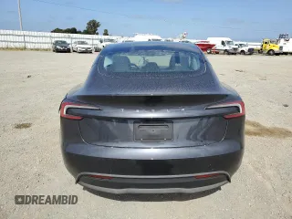 2025 Tesla Model 3 Long Range z VIN 5YJ3E1EA2SF988697, wystawiony jako Copart lot #56584815 z przebiegiem 4 664 mil mil oraz Szkoda całkowita • Salvage title. Historia ofert i sprzedaży dostępna na DreamBid. Obrazek 6.