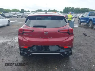 2024 Buick Encore GX Sport Touring z VIN KL4AMDSL1RB006490, wystawiony jako IAAI lot #42505243 z przebiegiem 57 956 mil mil oraz . Historia ofert i sprzedaży dostępna na DreamBid. Obrazek 17.
