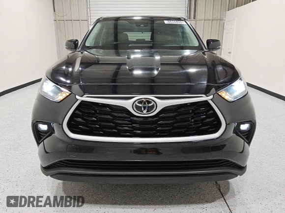 2023 Toyota Highlander L z VIN 5TDKDRAH5PS505318, wystawiony jako Copart lot #55865355 z przebiegiem 44 616 mil mil oraz Czysty tytuł • Clean title. Historia ofert i sprzedaży dostępna na DreamBid. Obrazek 5.