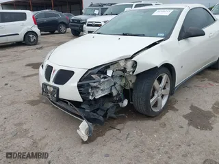2007 Pontiac G6 GT with VIN 1G2ZH351674151077, listed as a IAAI auction lot 41946215 with 187,449 mi miles. Bid and sale history available at carsss.com. Image 6.