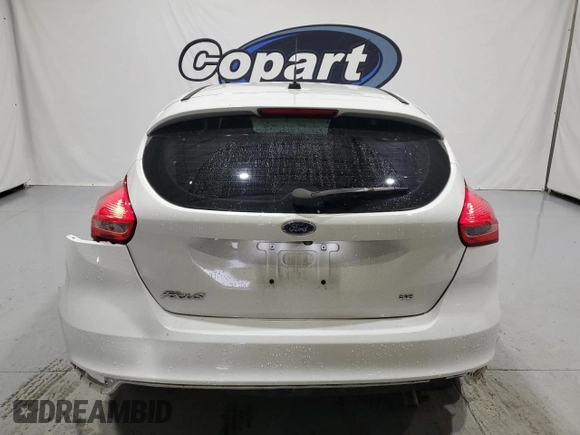 2016 Ford Focus SE with VIN 1FADP3K29GL263065, listed as a Copart auction lot 45387785 with 88,000 mi miles and Clean Title. Bid and sale history available at carsss.com. Image 6.